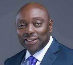 Segun Arinze Biography
